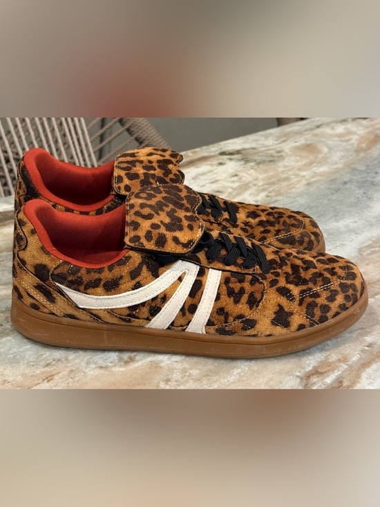 Steve Madden Shoes - Women’s STEVE MADDEN Madrid leopard print lifestyle sneakers- Size 9